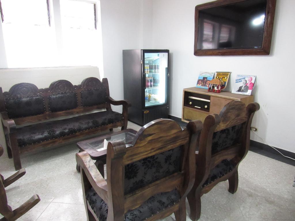 Hostal Internacional Bogotá Exteriör bild